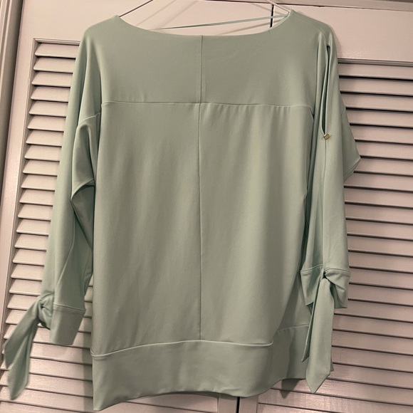 The Limited long sleeve open arms blouse size M - Picture 4 of 4